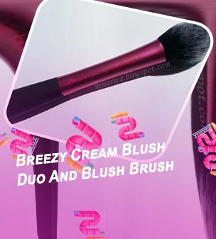 Cream blush brush